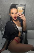 Милана , 8 989 158-35-96 Милана — страпон услуги